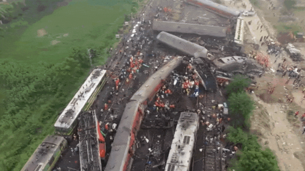 Odisha train accident,
Train accident 2023,
3 train collides,
